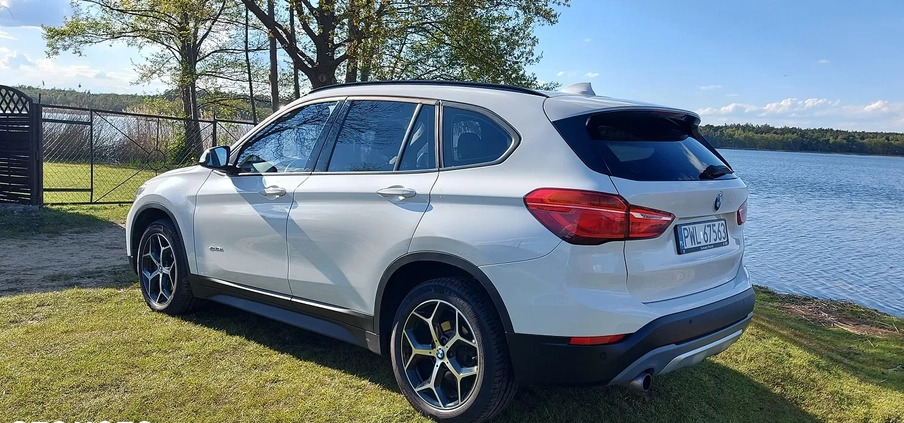 BMW X1 cena 87900 przebieg: 73120, rok produkcji 2018 z Wolsztyn małe 211